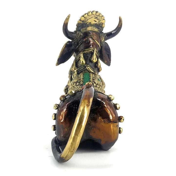 Back side nandi statue