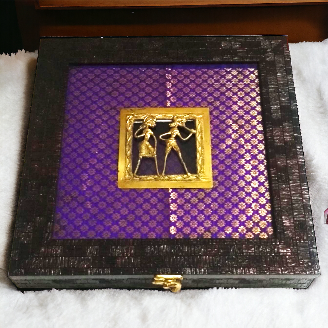 Dhokra jewellery box