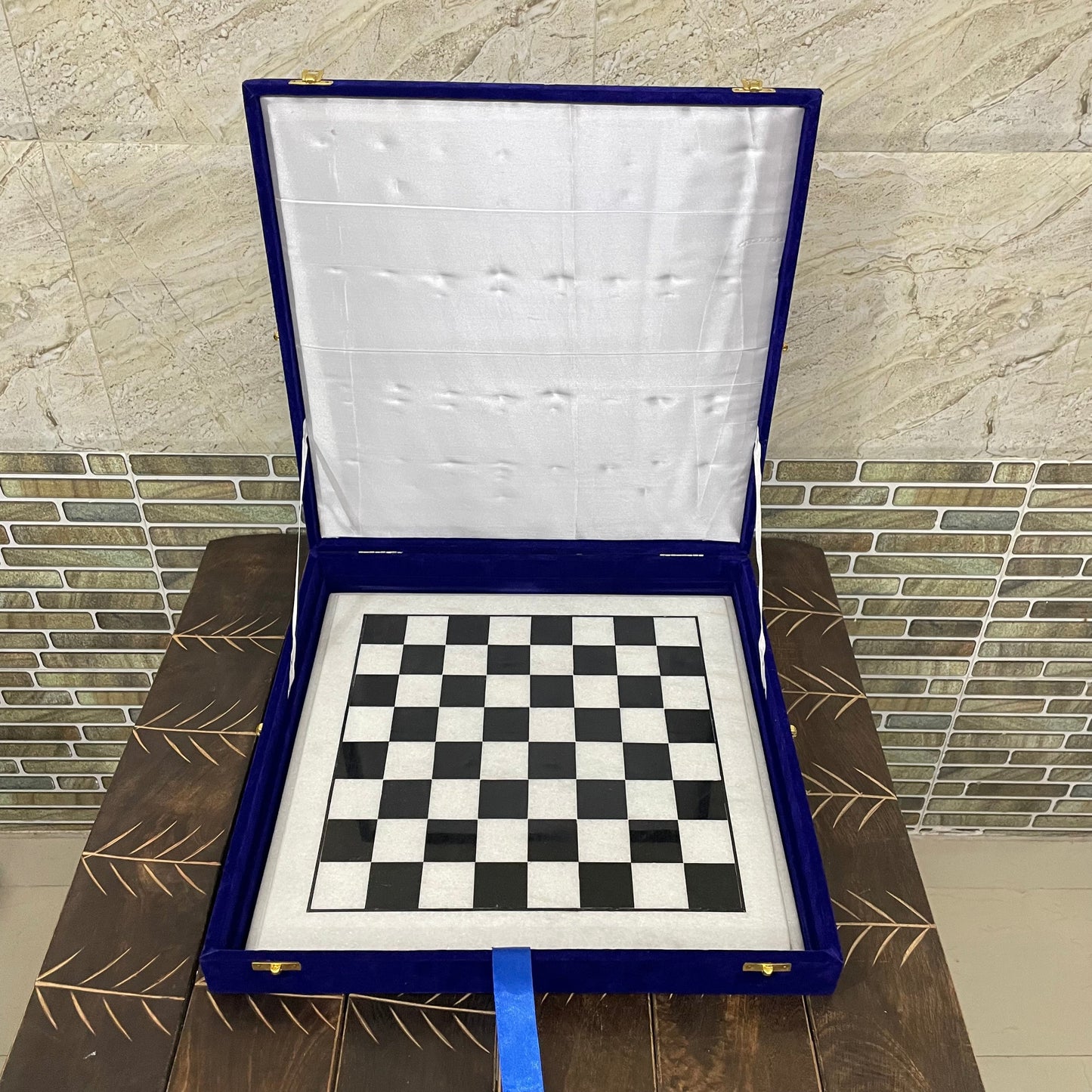 Black and white Marble Chess Board & Pieces 10 Inch