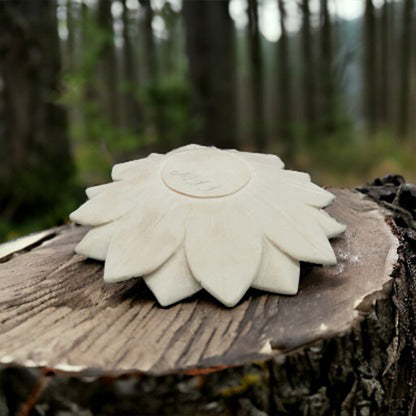 Max Bee Hand Crafted inlay art Bowl / Urli