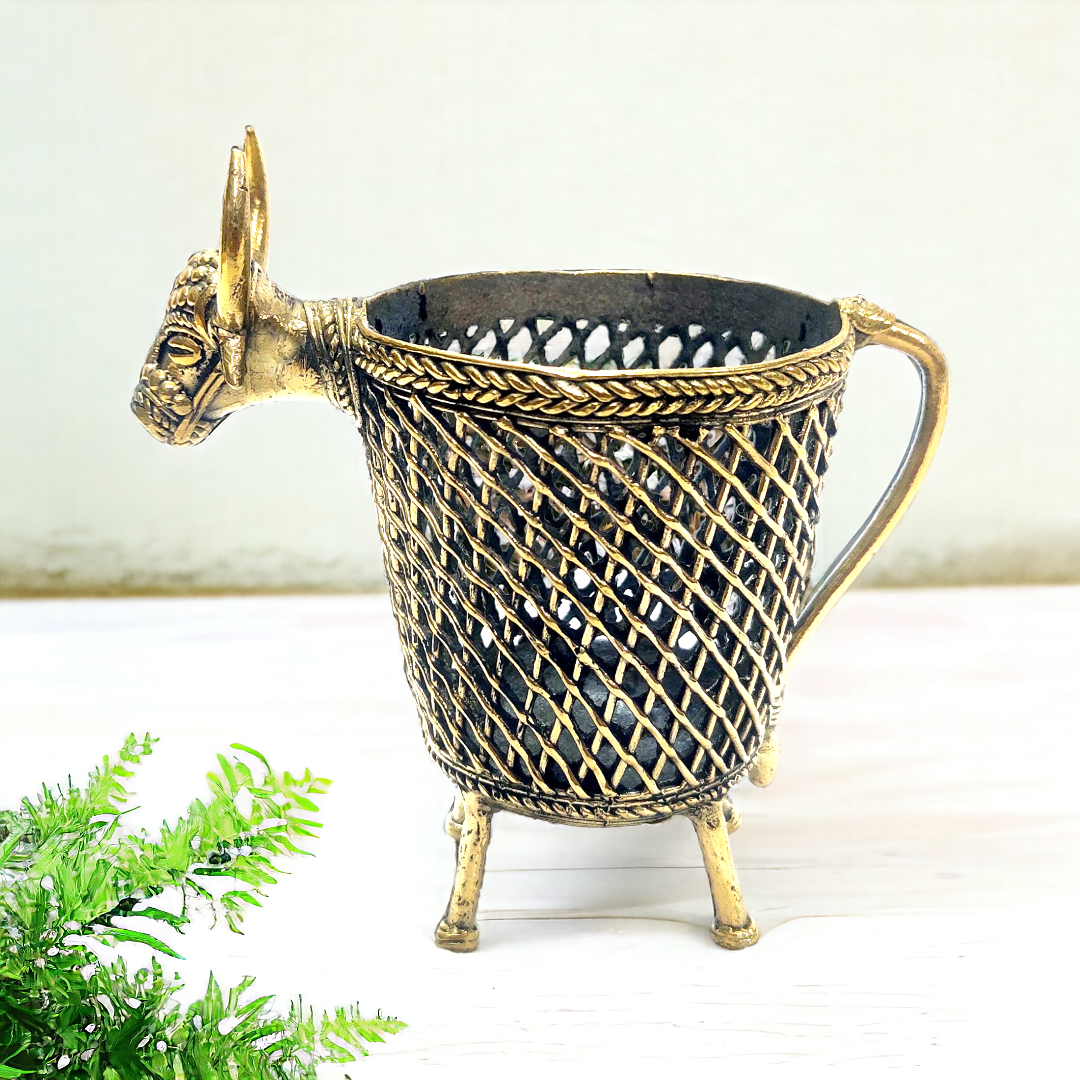 Standing Bull Dhokra Brass Pen Stand